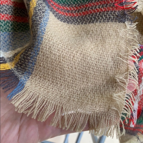 🥳Sale Fall/ Winter / Spring Wrap/Scarf in Tartan - Picture 3 of 3